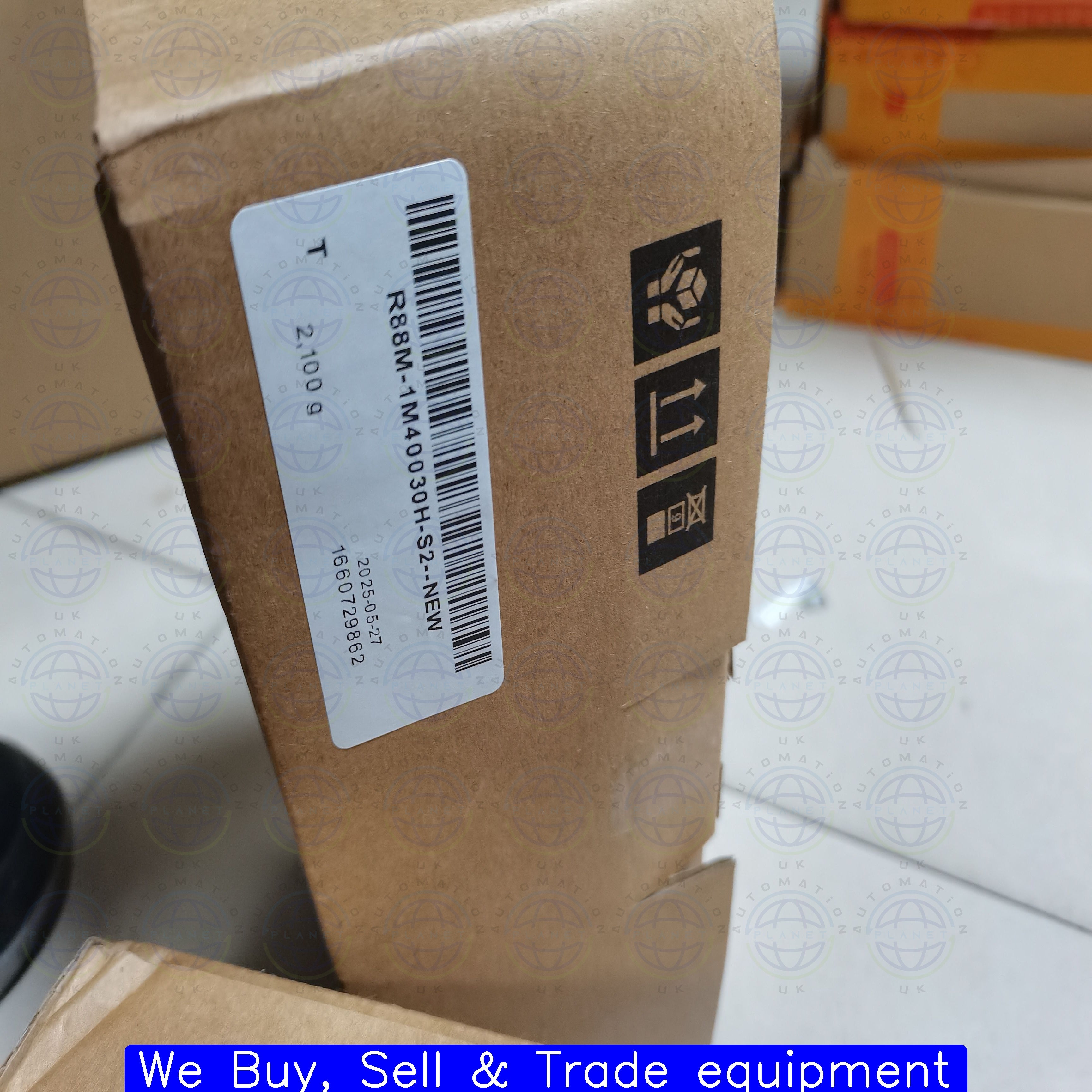 R88M-1M40030H-S2